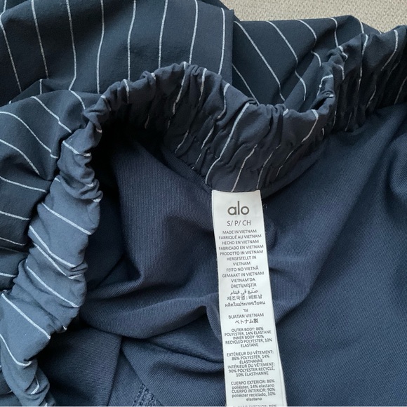 Alo Yoga Pinstripe Daylight Mini Skirt Navy/Ivory S - Picture 7 of 9
